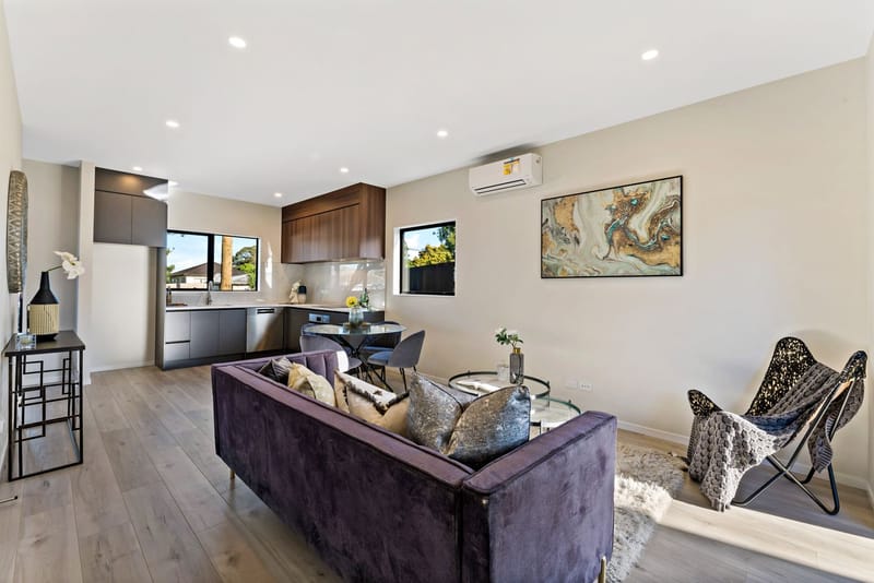 FOR RENT: 2/1 Holland Avenue, Point England