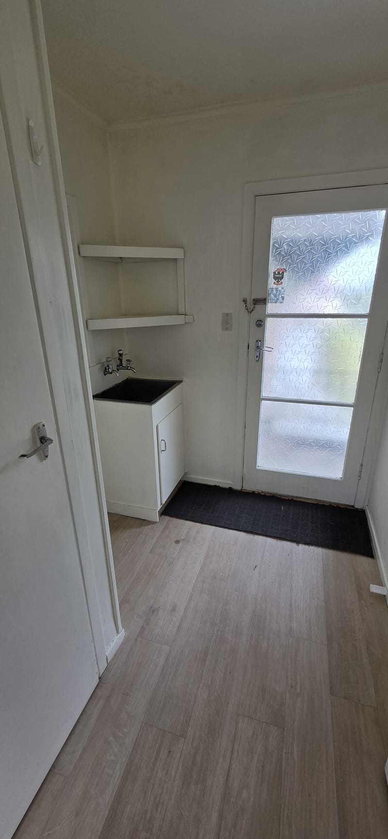 3 bed 1 bath with parking water and lawns