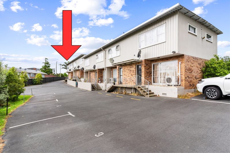 Peaceful 2 bed unit private 2 carparks