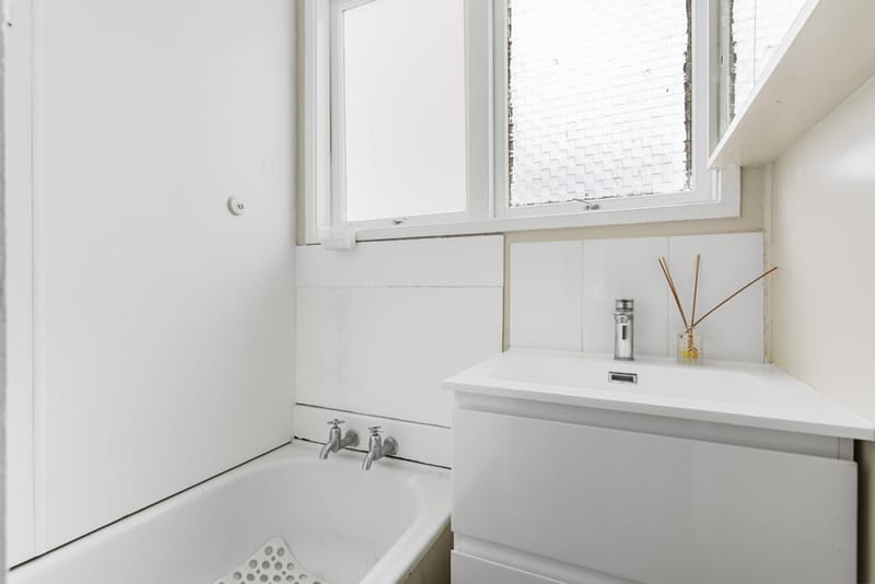 Peaceful 2 bed unit private 2 carparks