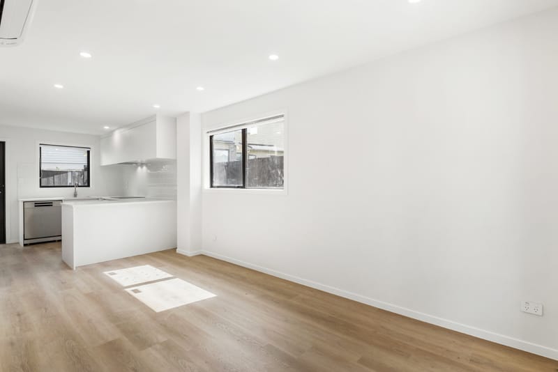 Brand new 2 bed plus study 1.5 bath