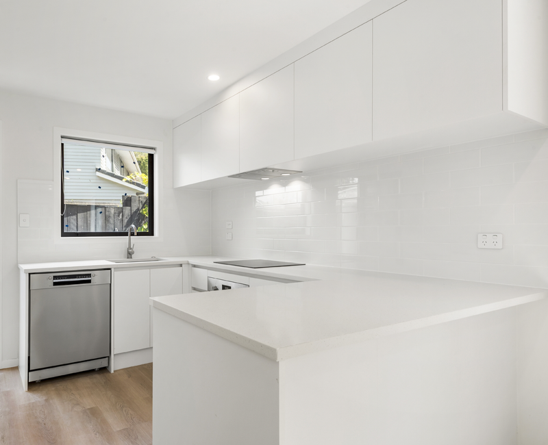 Brand new 2 bed plus study 1.5 bath