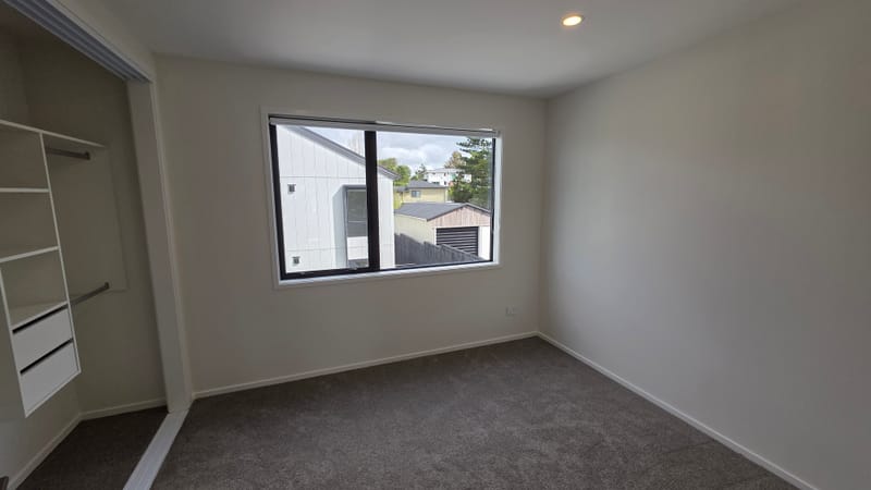 Brand new 2 bed plus study 1.5 bath