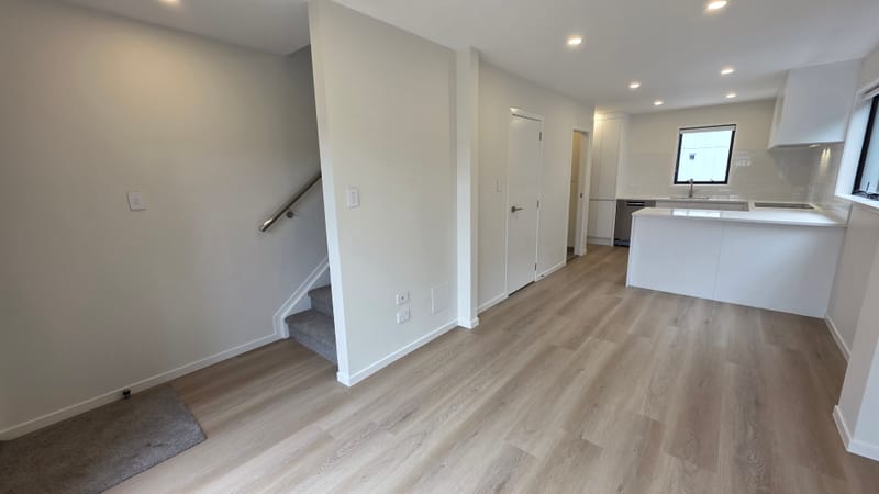 Brand new 2 bed plus study 1.5 bath