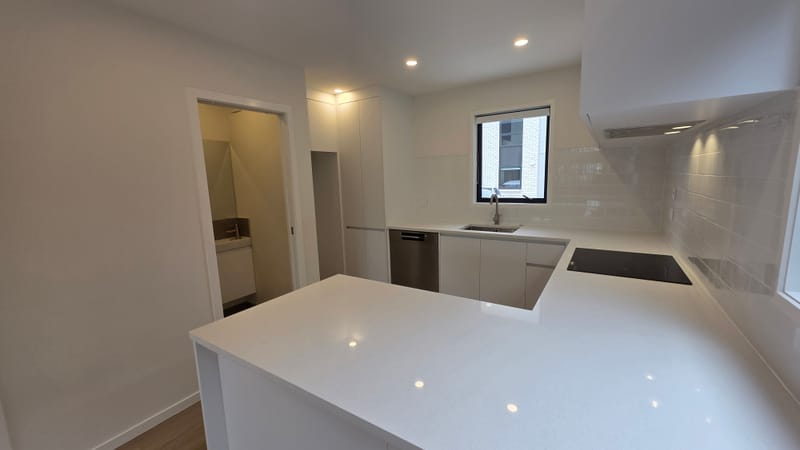 Brand new 2 bed plus study 1.5 bath