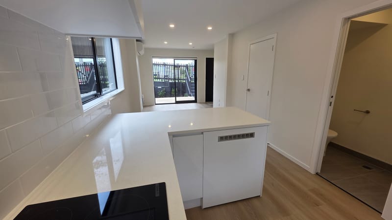 Brand new 2 bed plus study 1.5 bath