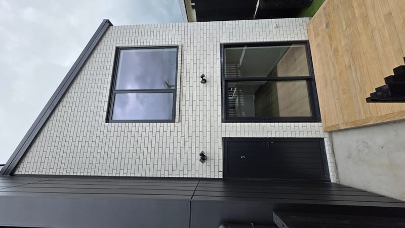 Brand new 2 bed plus study 1.5 bath