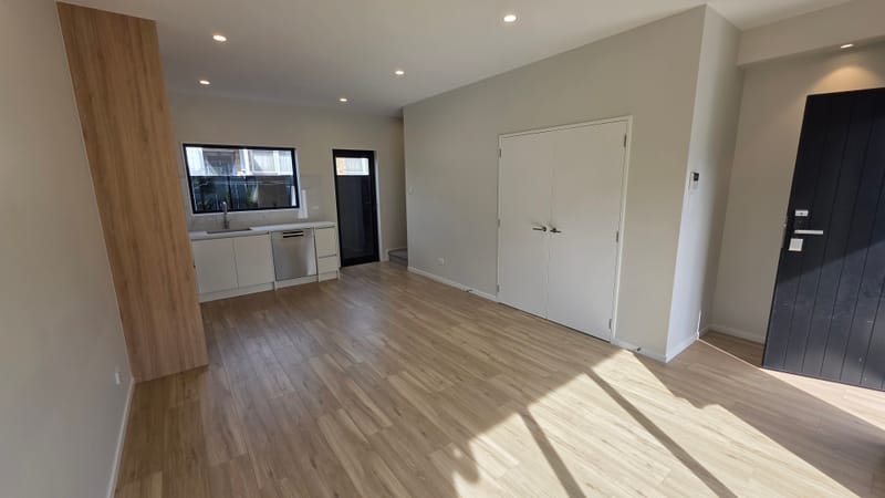 Move-In Ready! 2024, 2 bed 1 bath