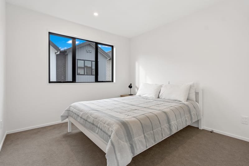 Furnished 2 bed 2 bath ensuite parking