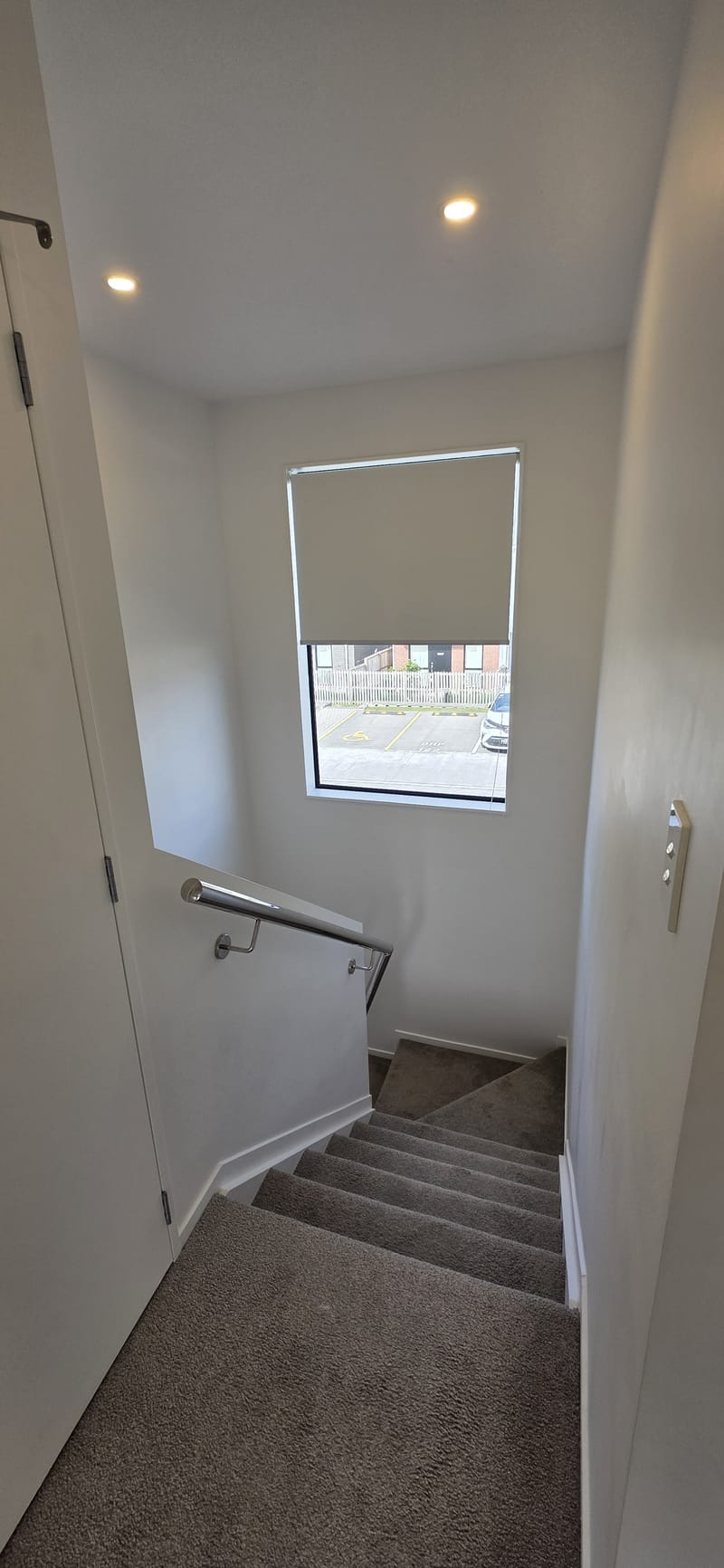 Modern 2 Bed, 1.5 Bath, Parking + Location