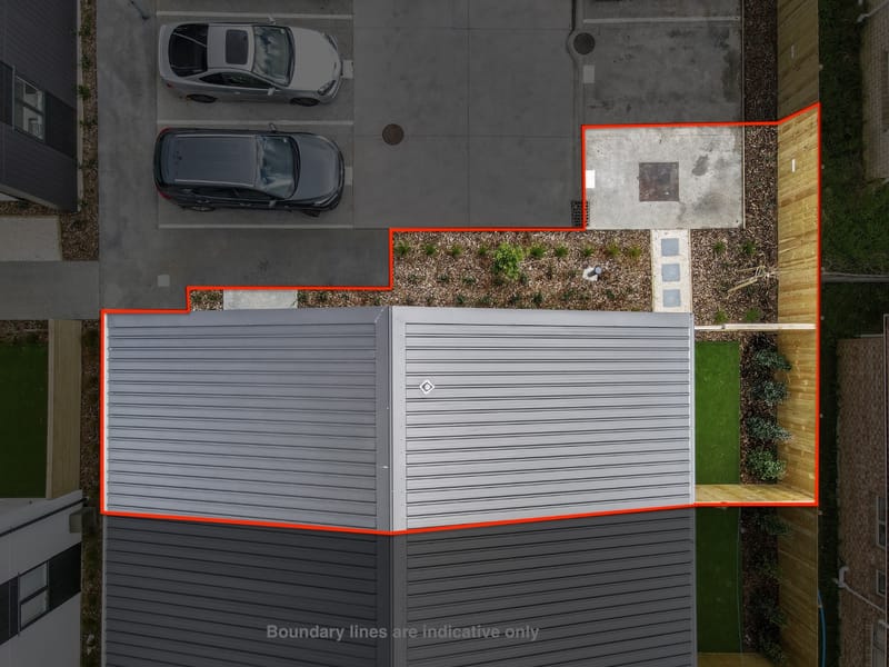 Corner End Unit 2 Bed, 2 Bath Private Outdoor Living 1 Carpark
