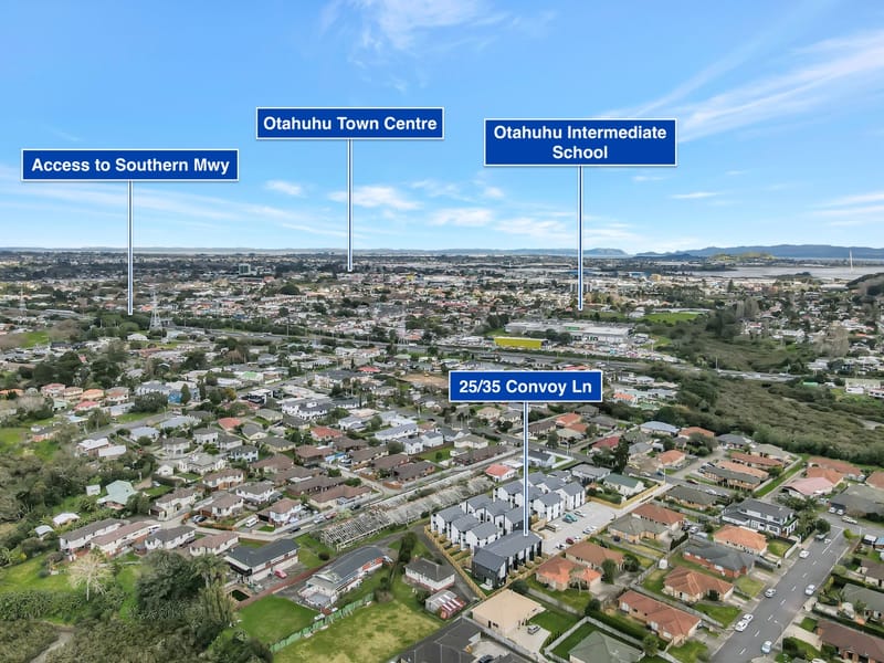 Corner End Unit 2 Bed, 2 Bath Private Outdoor Living 1 Carpark