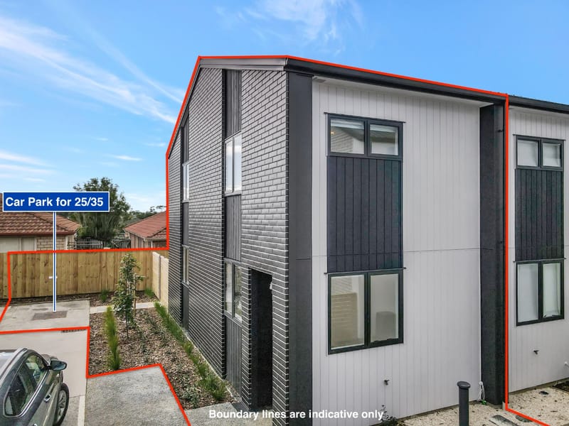 Corner End Unit 2 Bed, 2 Bath Private Outdoor Living 1 Carpark