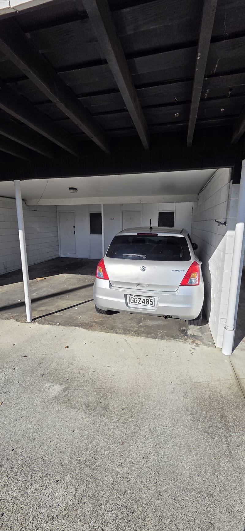 1 bed 1 bath with parking water and lawns
