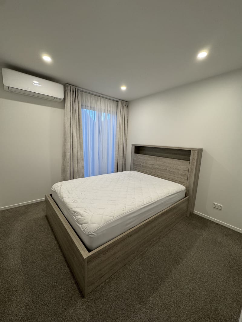 Semi-Furnished 2 bed 2 bath ensuite with parking