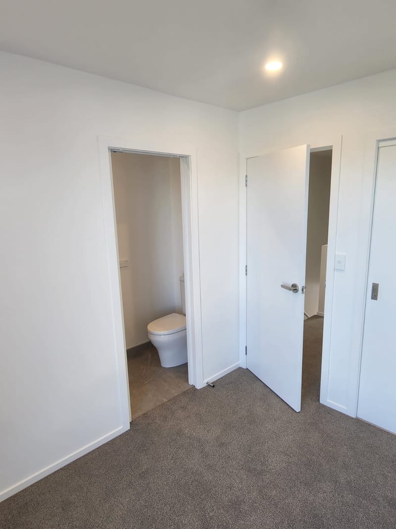 Semi-Furnished 2 bed 2 bath ensuite with parking