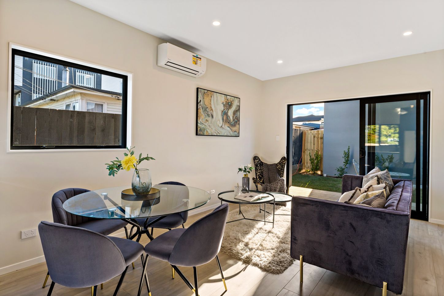 FOR RENT: 2/1 Holland Avenue, Point England