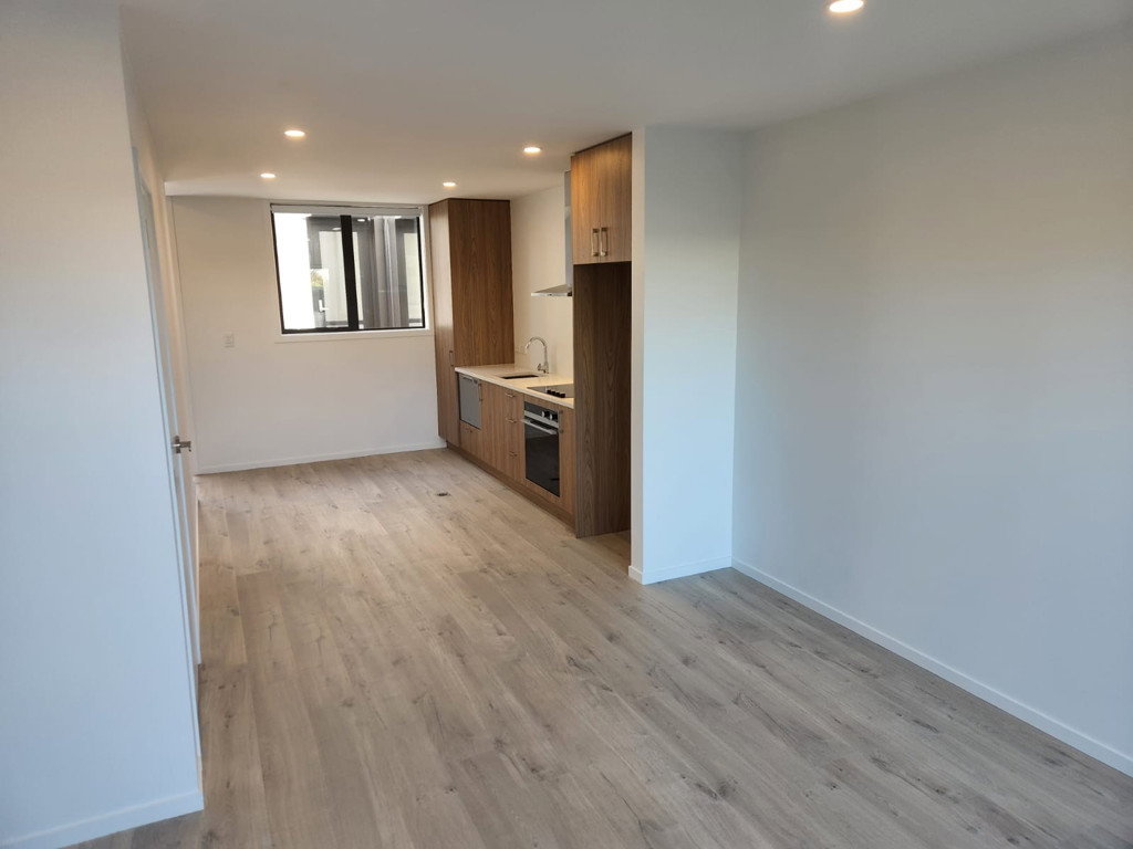23/35 Convoy Lane, Otahuhu, NZ 1062 - Modern 2 bed 2 bath ensuite with parking
