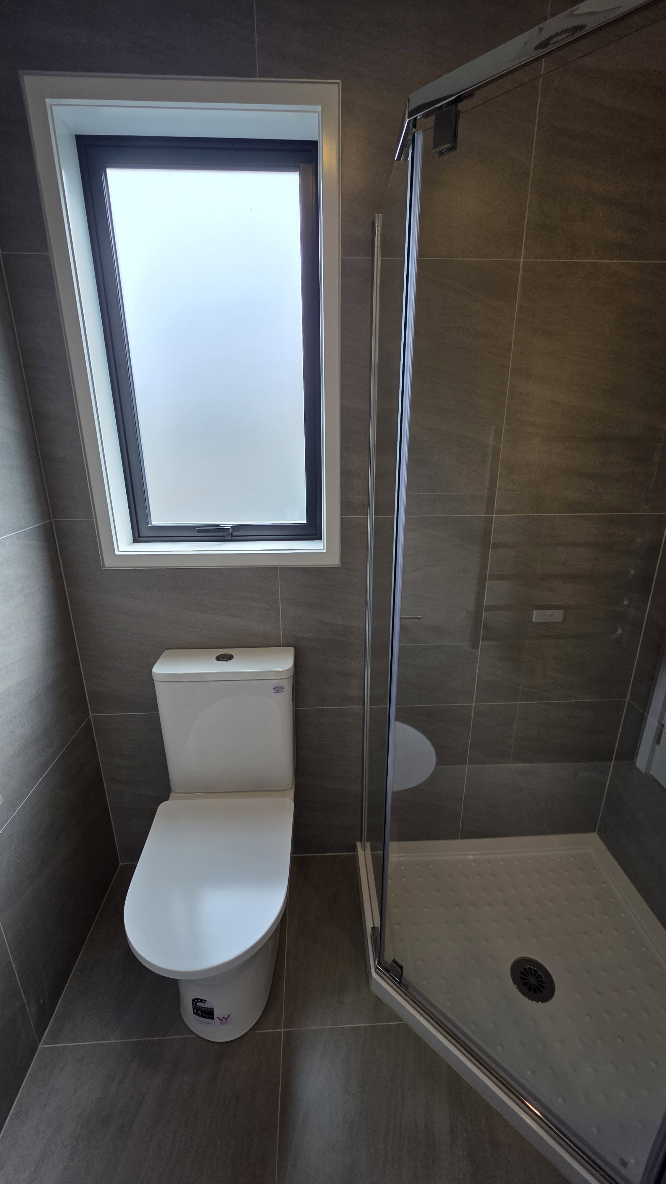 Brand new 2 bed plus study 1.5 bath