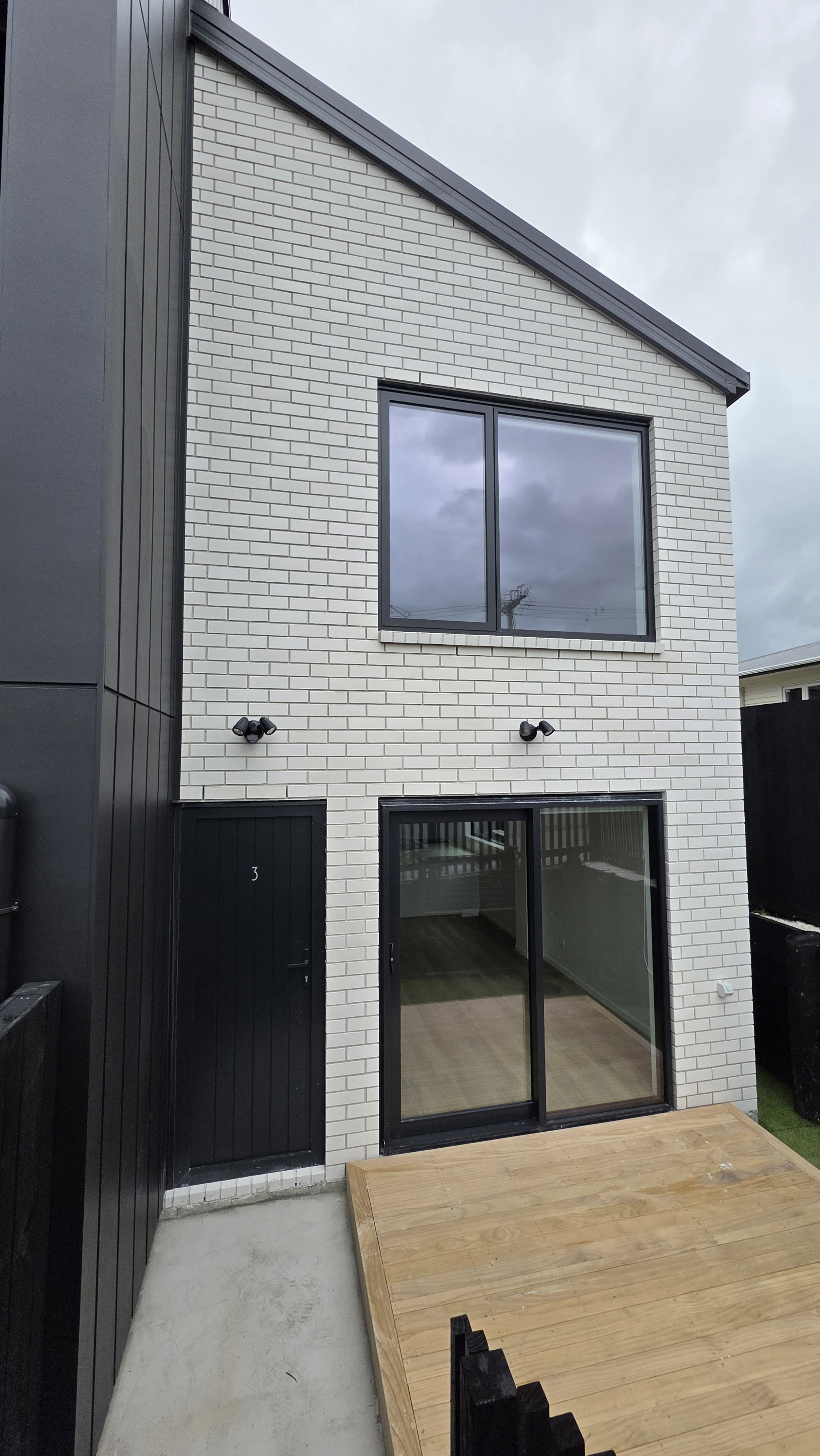 Brand new 2 bed plus study 1.5 bath