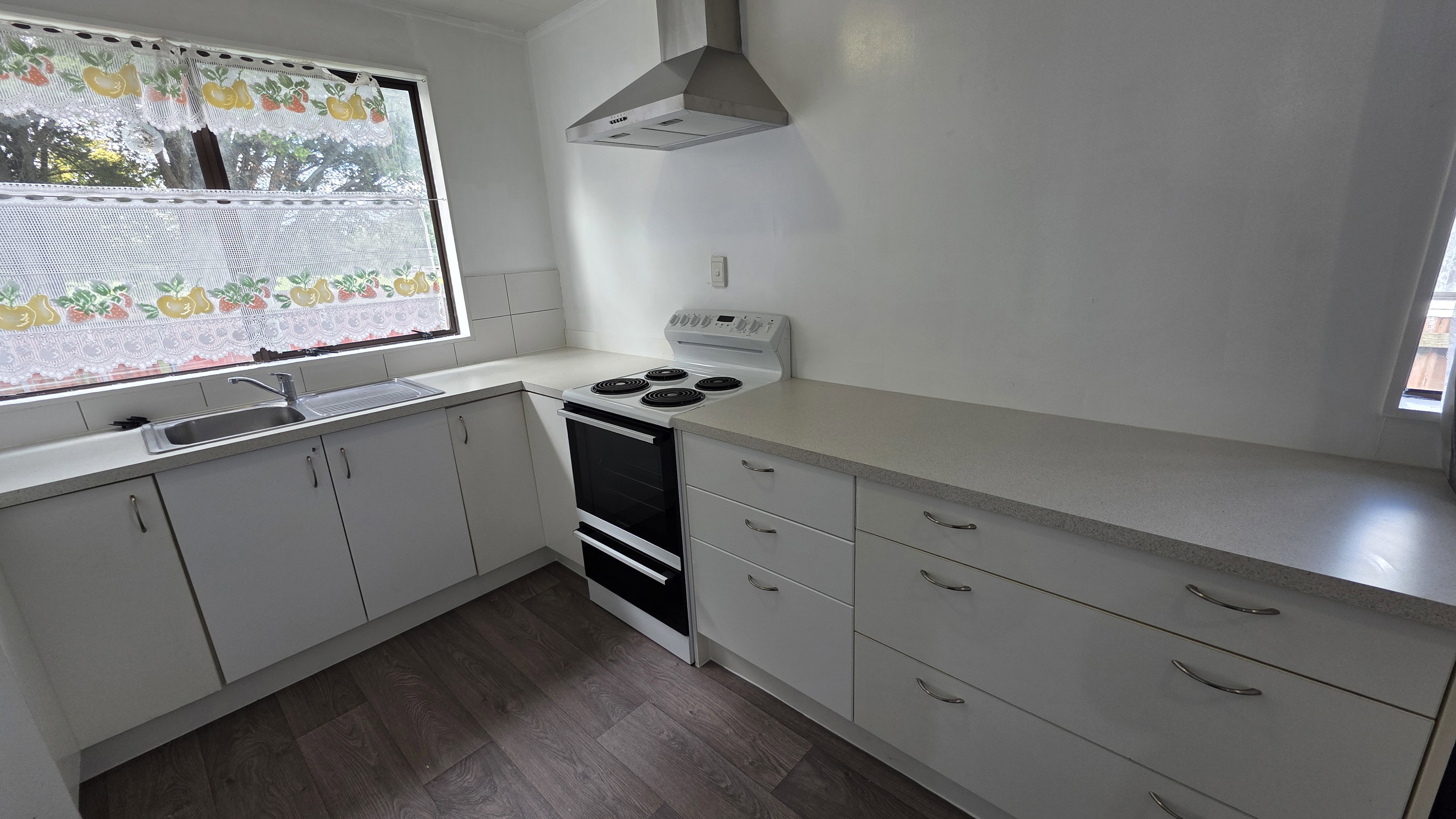 Large 3 bed family home garage and 3 parks