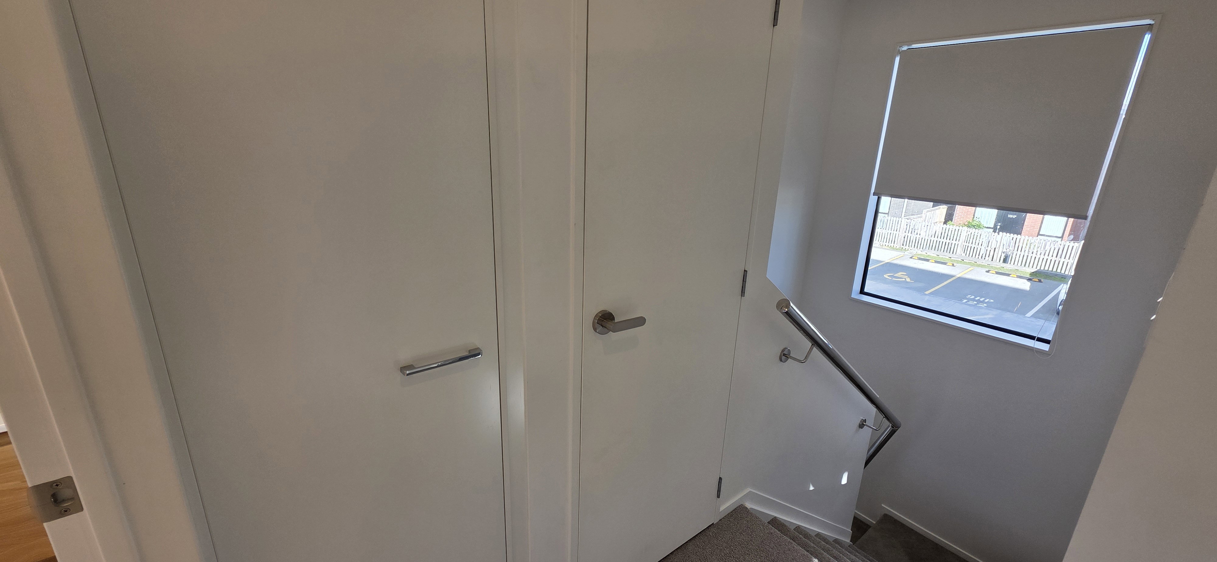 Modern 2 Bed, 1.5 Bath, Parking + Location