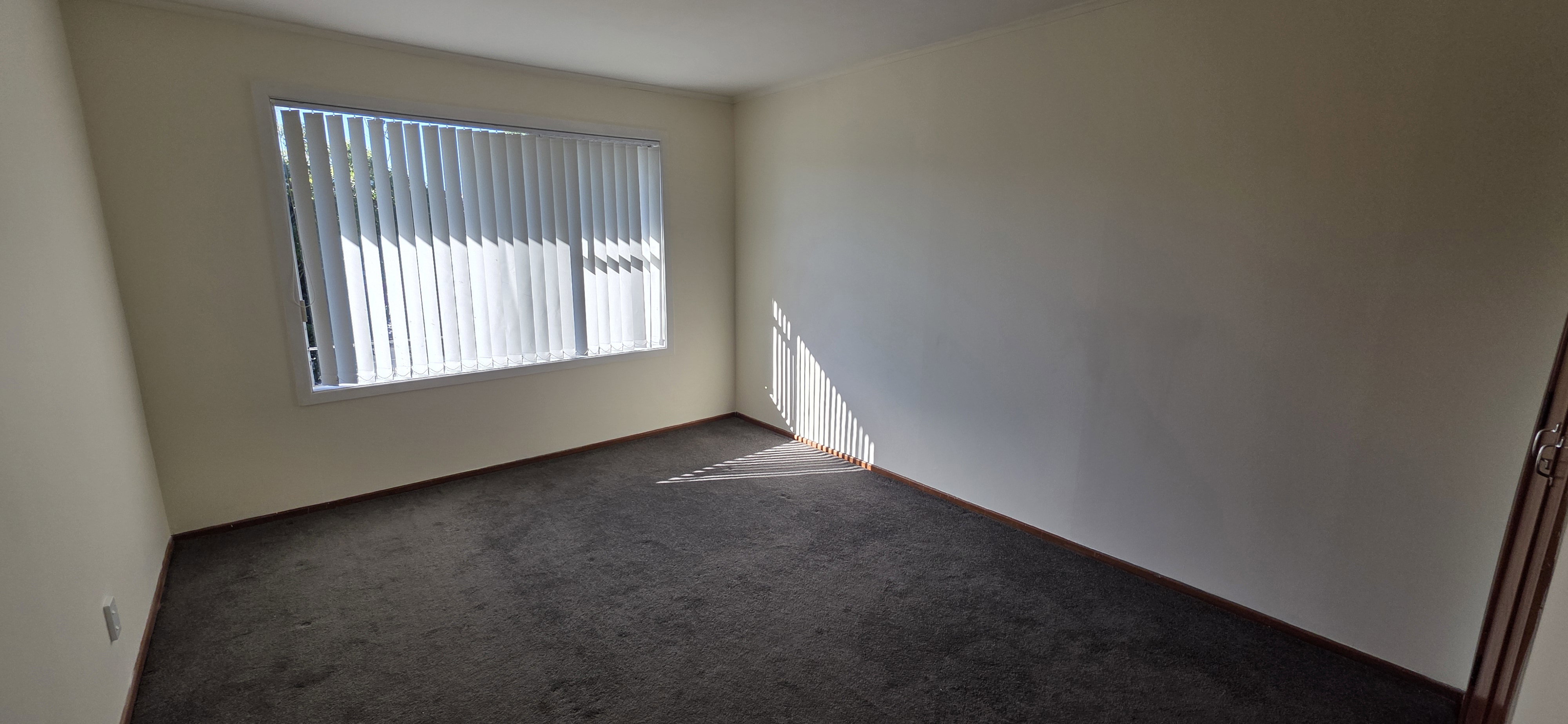 1 bed 1 bath with parking water and lawns