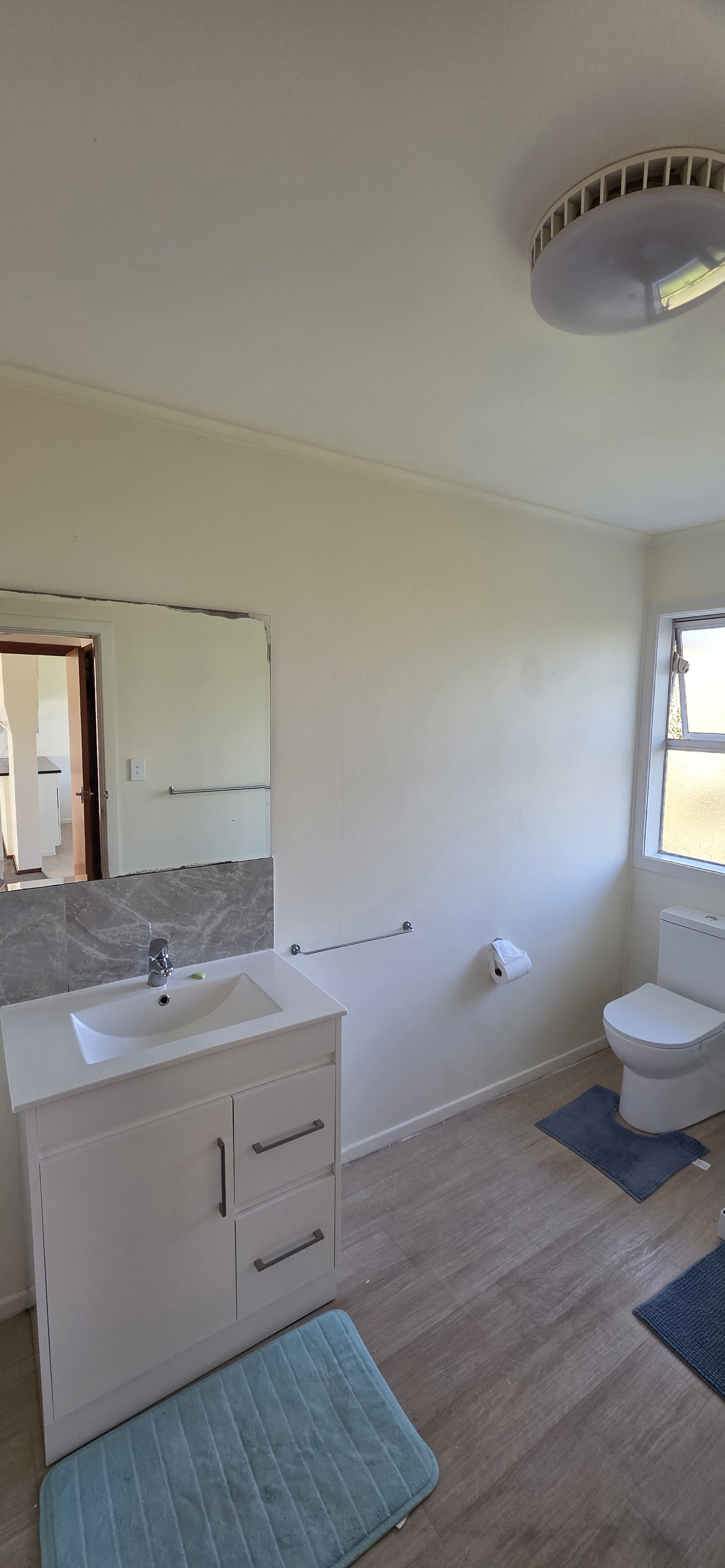 1 bed 1 bath with parking water and lawns