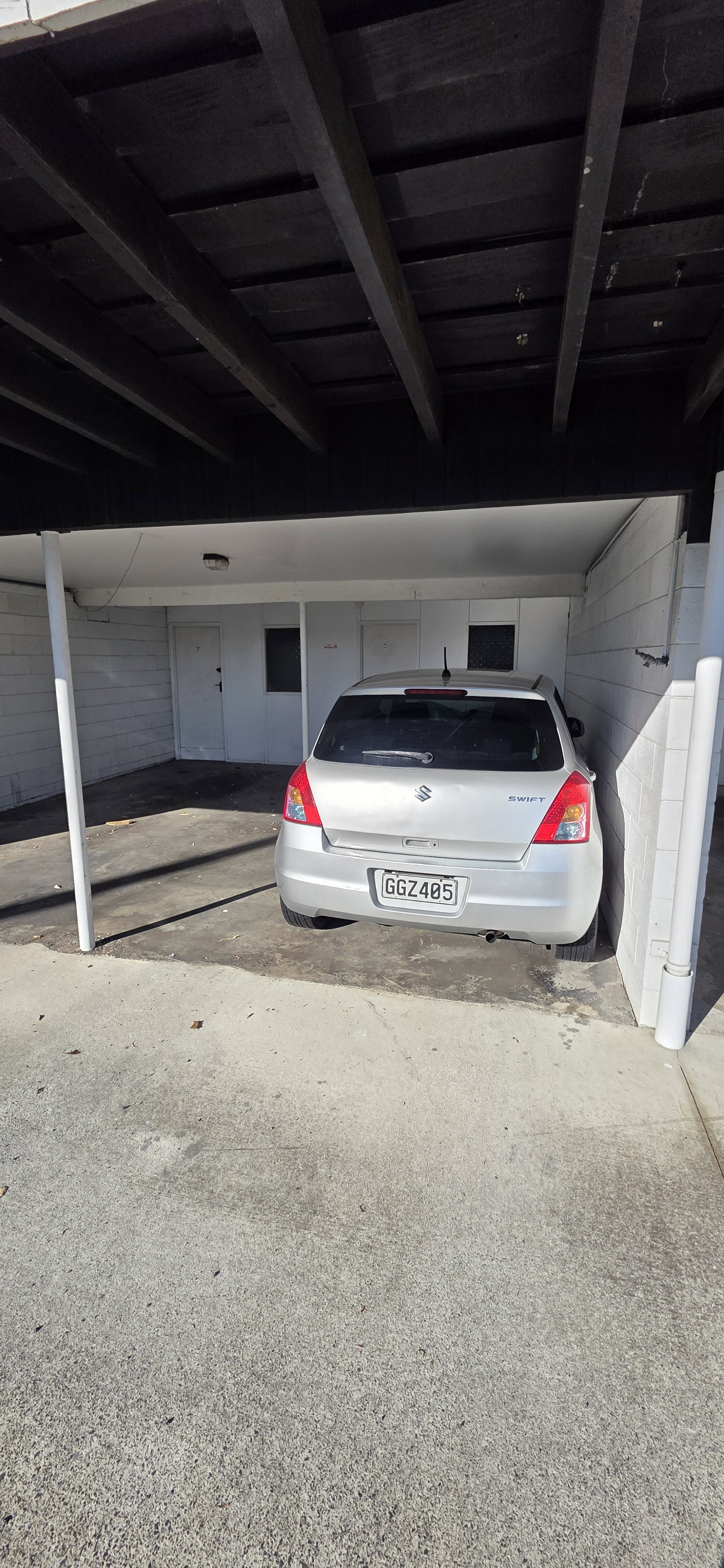 1 bed 1 bath with parking water and lawns
