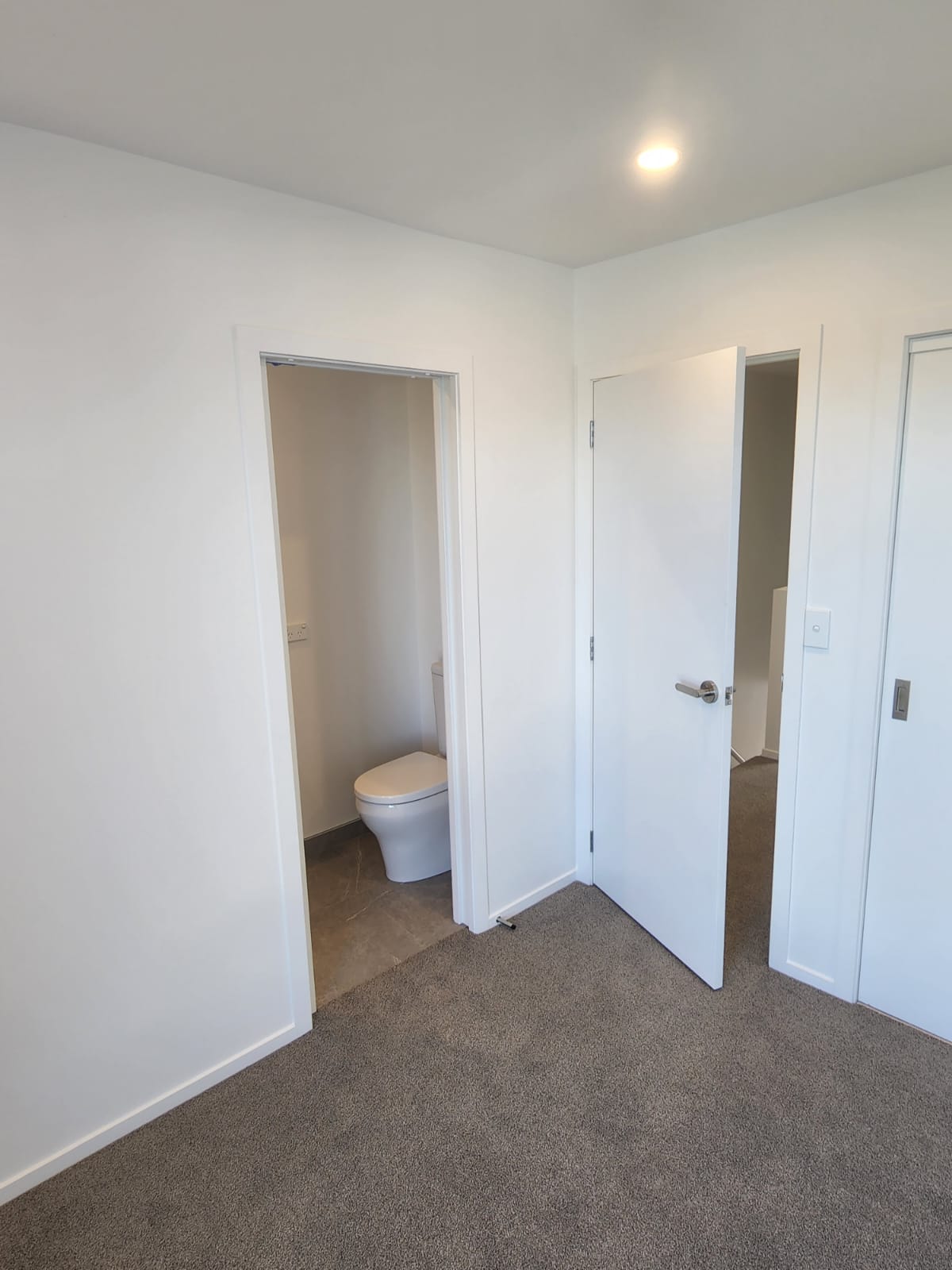 Semi-Furnished 2 bed 2 bath ensuite with parking