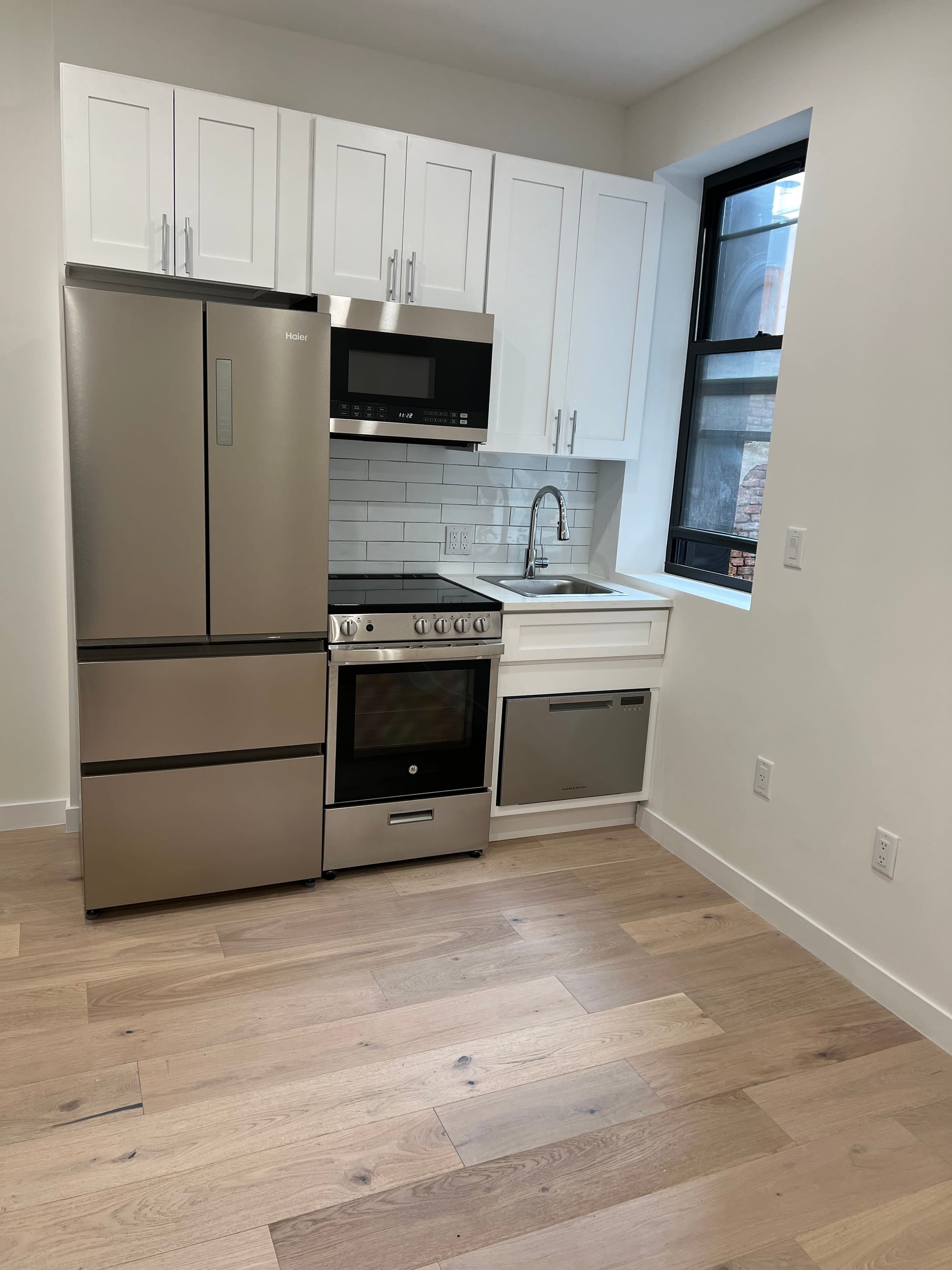 Ave C / Nyc - Full Renovation /2024
