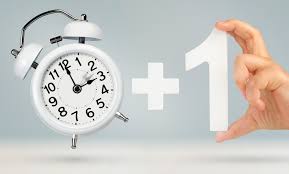 Vasárnap óraátállítás: előre vagy hátra tekerünk?