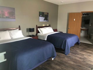 Queen Rooms