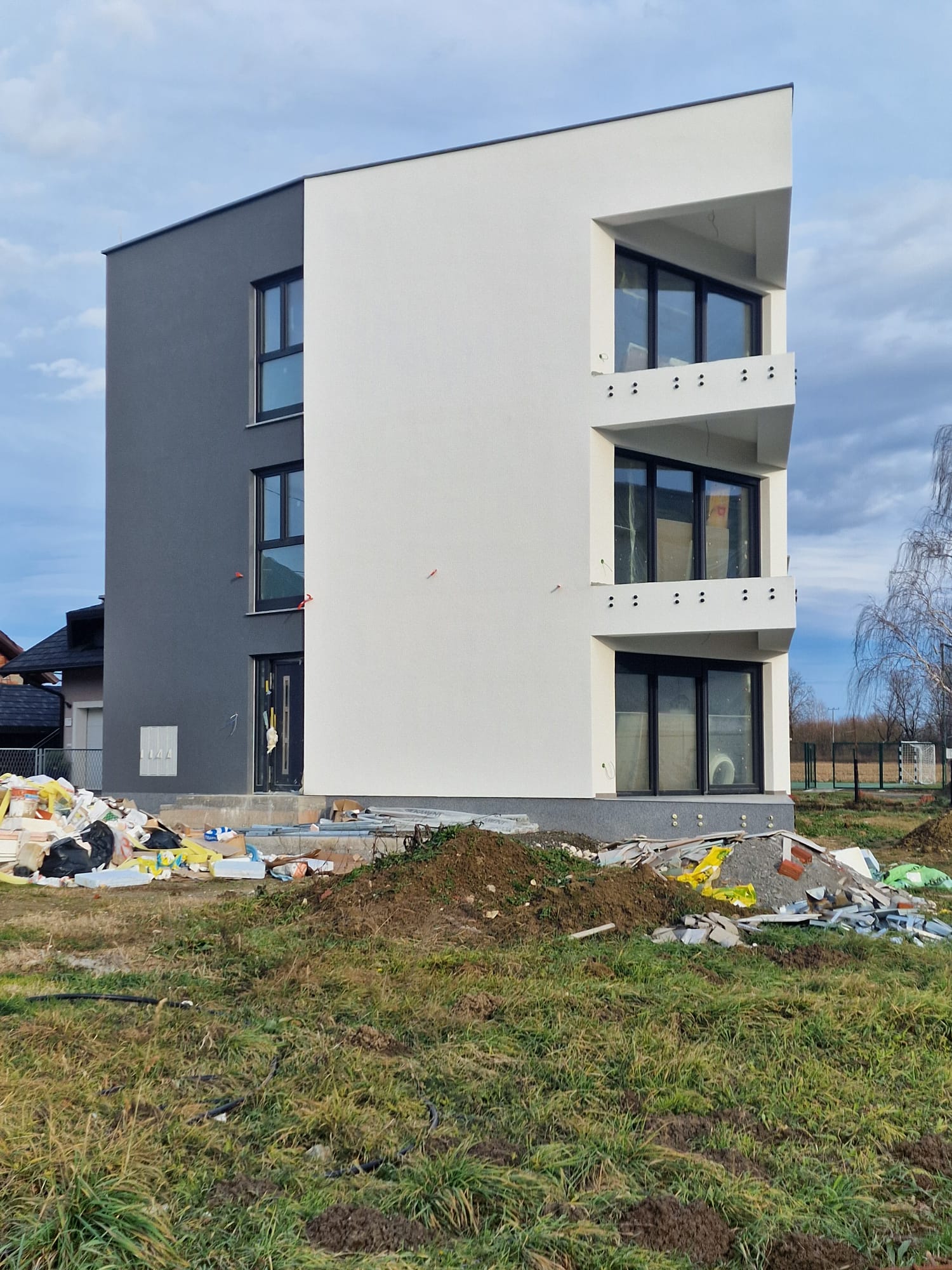 IVANIĆ GRAD - Žeravinec