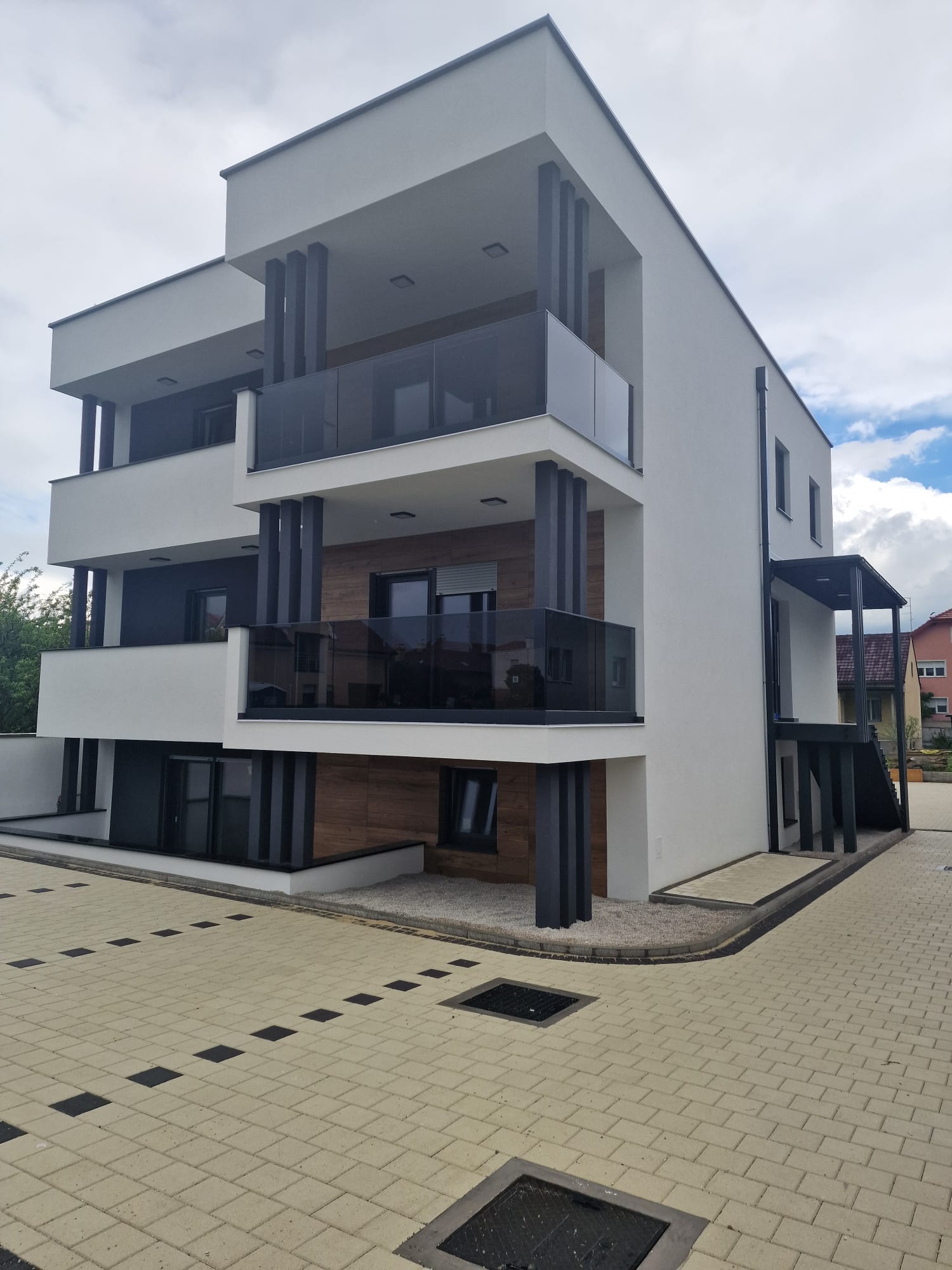 VARAŽDIN - Ul Vladimira Gotovca