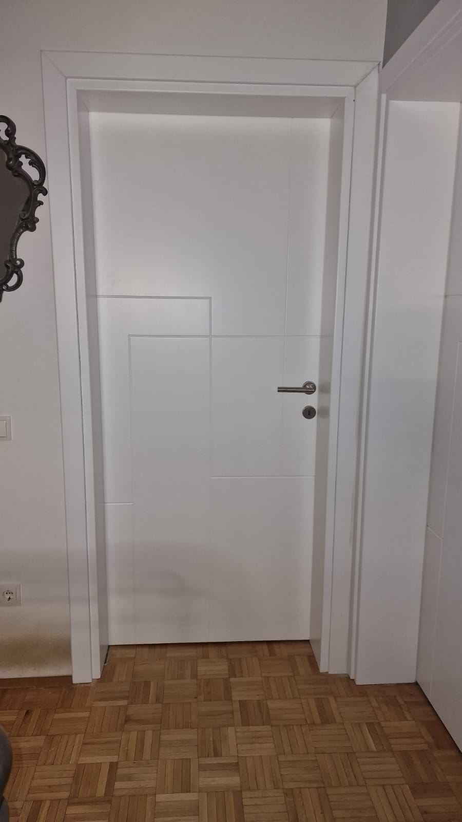 LAKIRANA VRATA-UFREZI