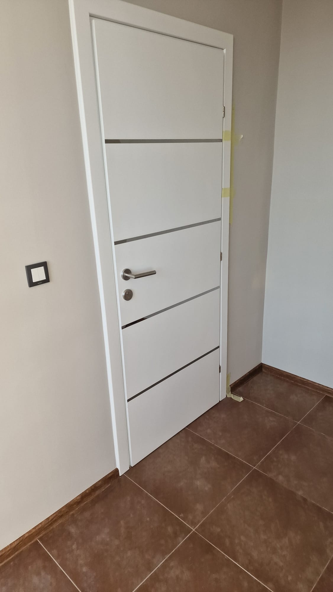 LAKIRANA VRATA-ALU LAJSNE