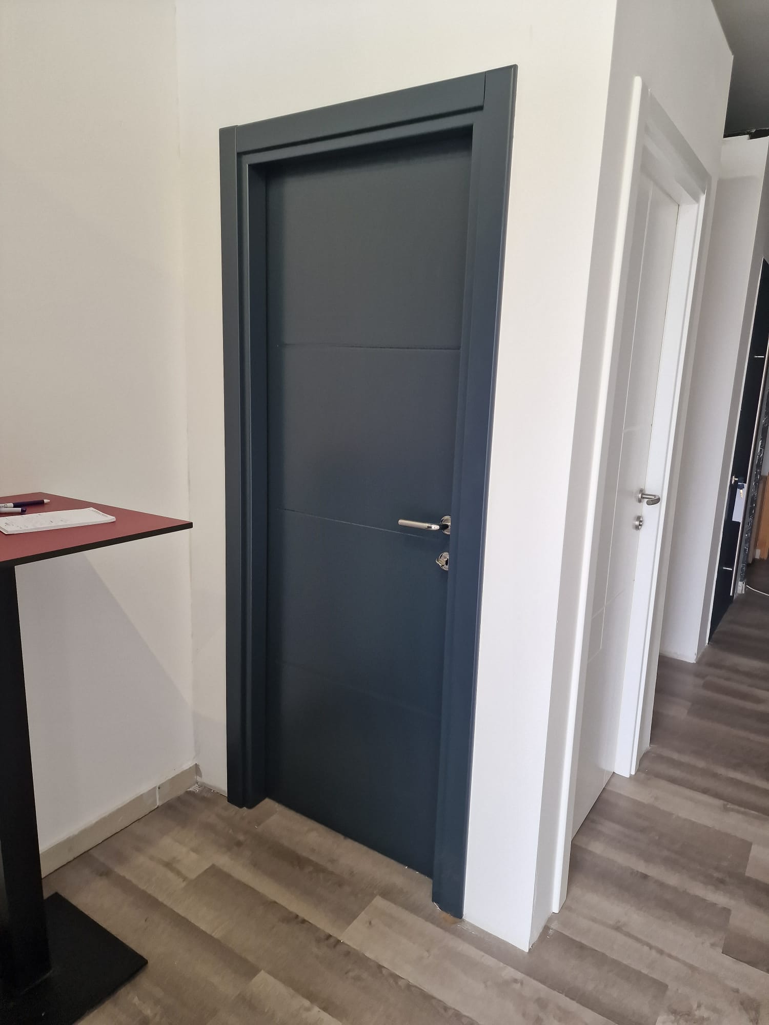 LAKIRANA VRATA-ANTRACIT