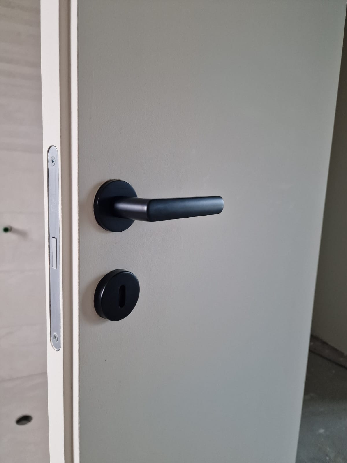 SKRIVENI DOVRATNIK, SKRIVENI PANTI