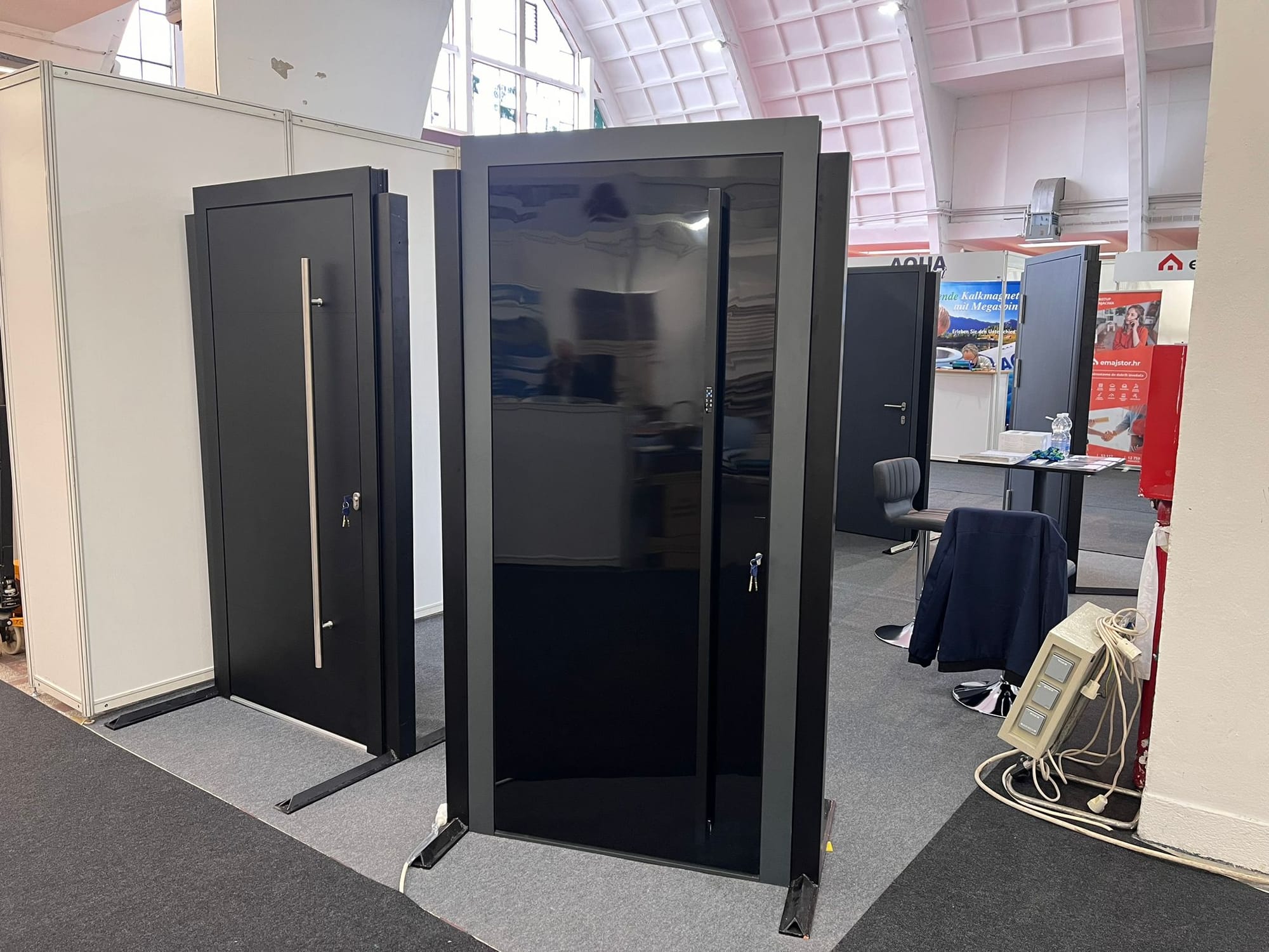 ALUMINIJSKA TERMOIZOLACIJSKA VRATA