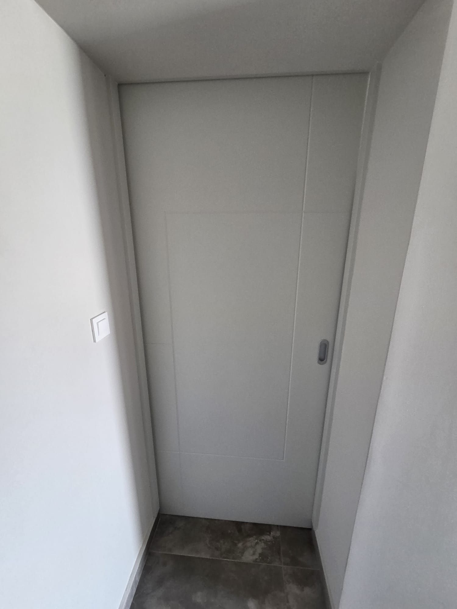 KLIZNA LAKRANA VRATA