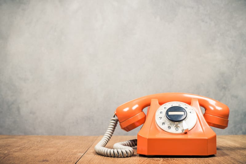 Par téléphone 0492/54.06.45