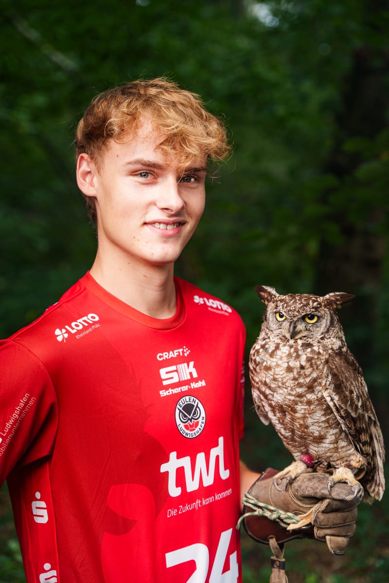 Greifvogelspaziergang, Fotoshooting oder Falknernachmittag vieles ist möglich!