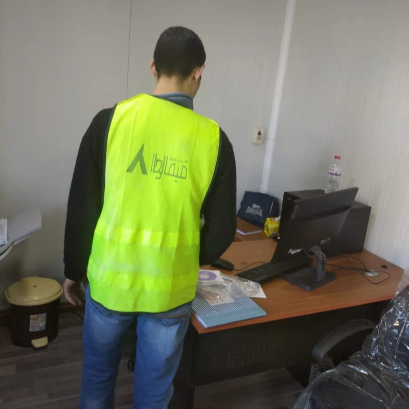 بعض الصور من اعمالنا { أثاث مكتبي }