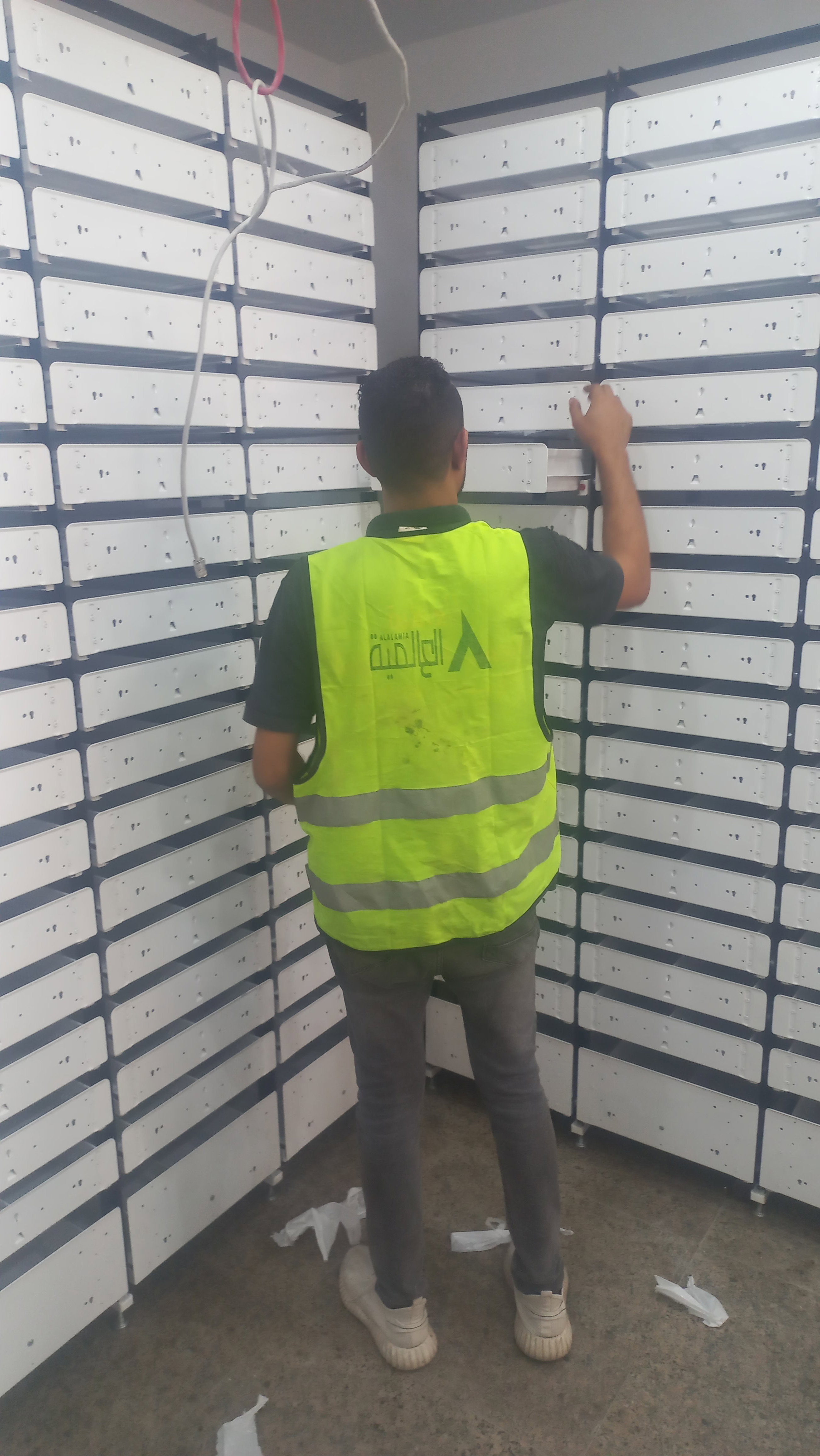 بعض الصور من اعمالنا { تجهيز صيدليات }