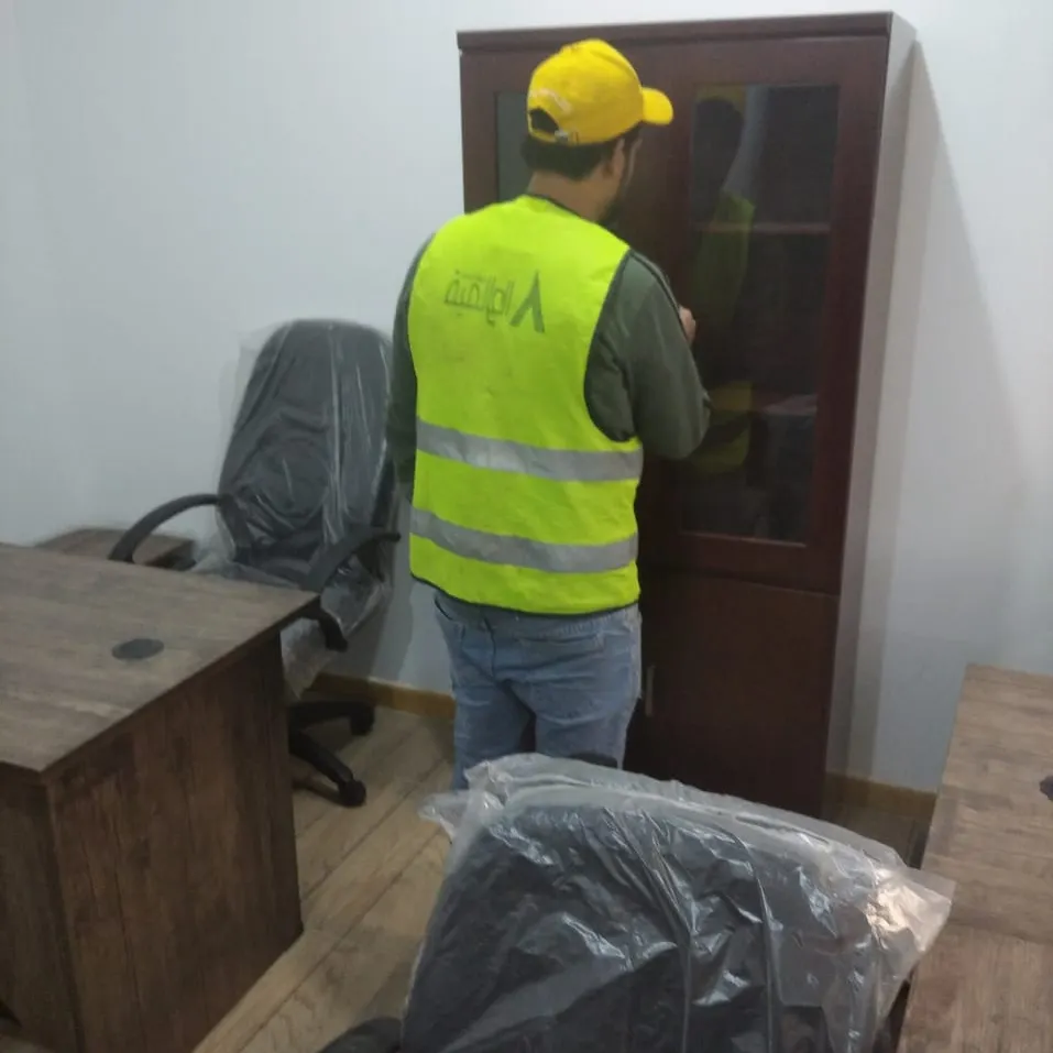 بعض الصور من اعمالنا { أثاث مكتبي }