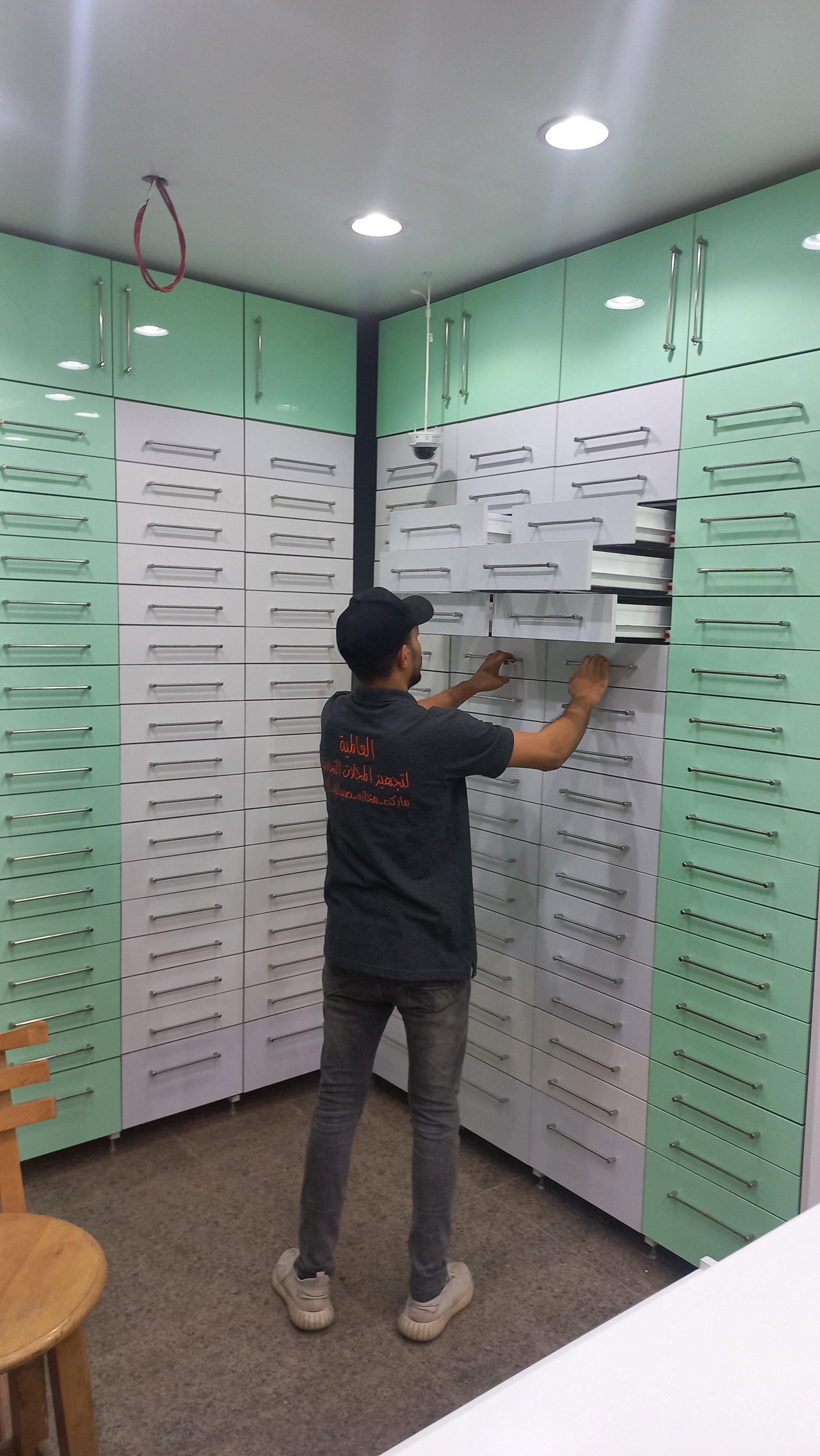 بعض الصور من اعمالنا { تجهيز صيدليات }