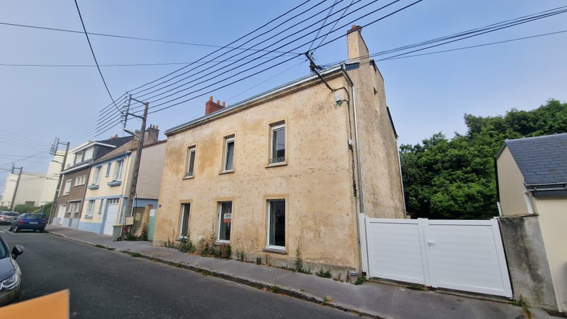 PIERRE VUE ET TUFFEAU