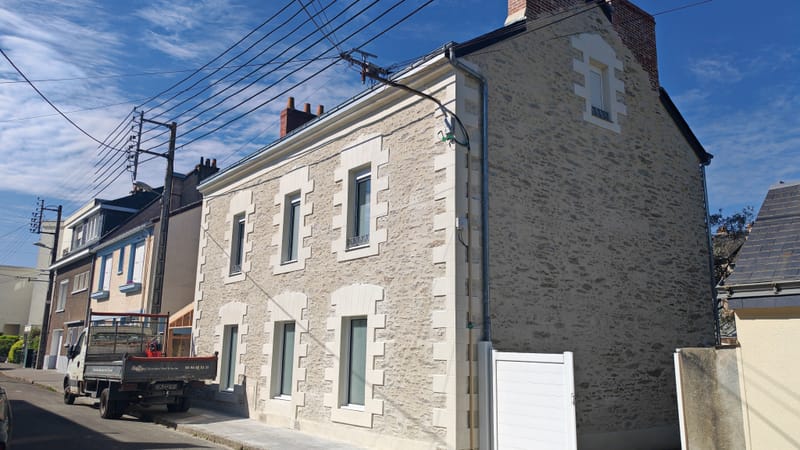 PIERRE VUE ET TUFFEAU