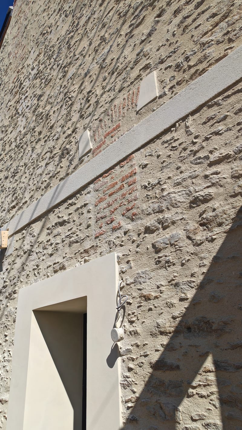 PIERRE VUE ET TUFFEAU